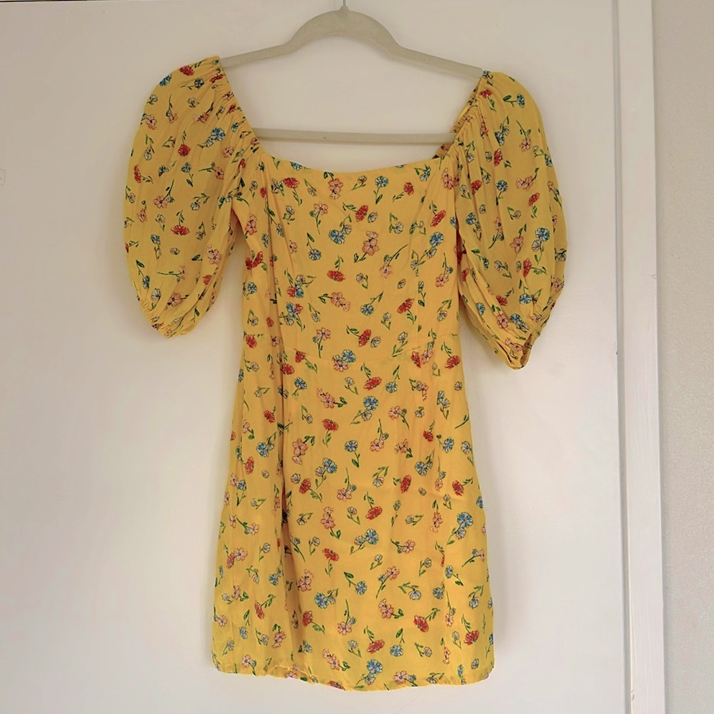 Skylar + Madison yellow floral dress size small